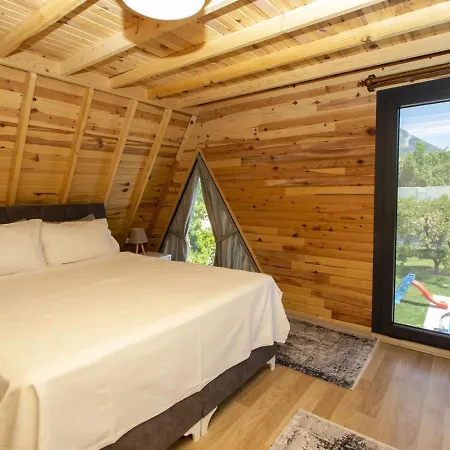 With Pool Jacuzzi And Backyard In Inlice Villa *